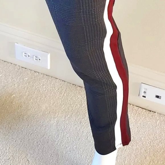 Forever 21 Gray Herringbone Activewear Legging with Checks Stripes SZ L - Picture 6 of 8